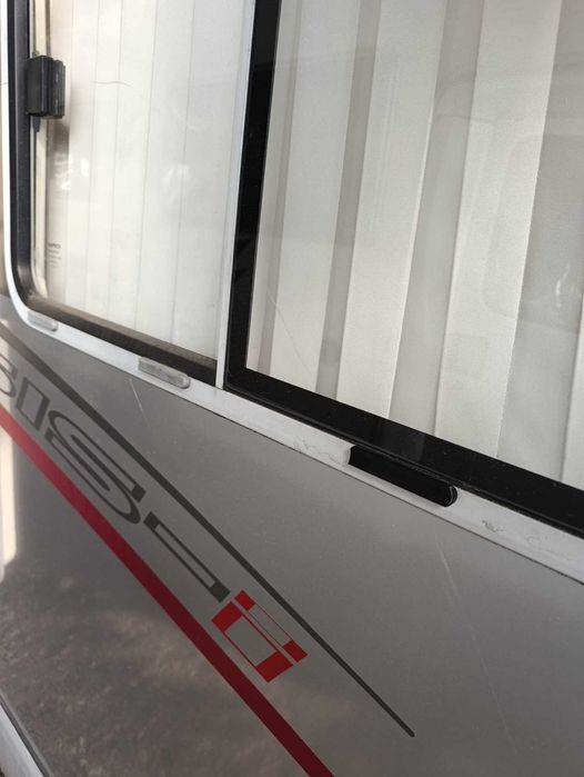 Капачки отводнителни канали на кемпер Hymer