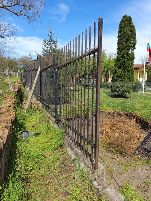 Метални оградни пана.