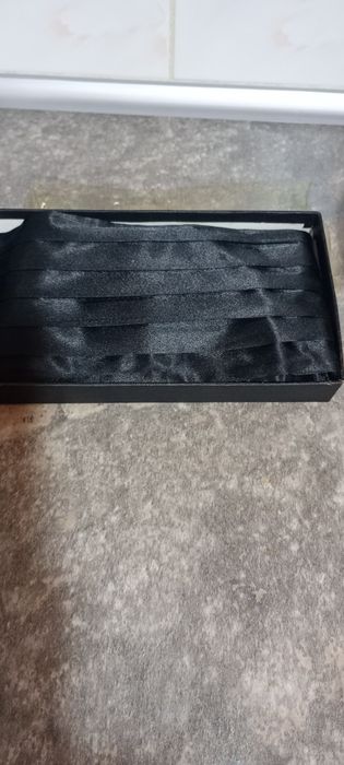 Vind costum bărbătesc