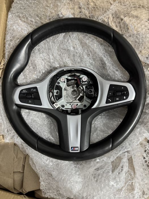 Volan BMW M seria 5 G30