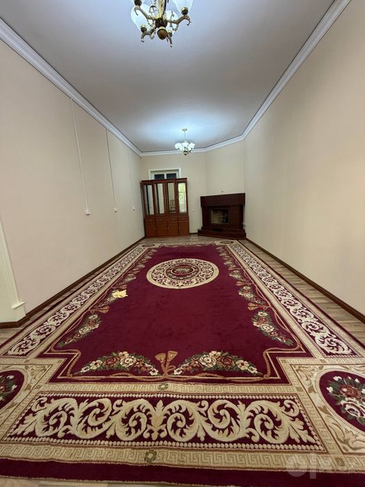 Bulvarda  Student qizlar uchun yotoq xona  4 ta joy qolgan [ hovli]