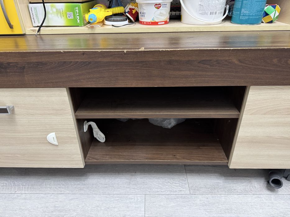 Продам тумбу в зал