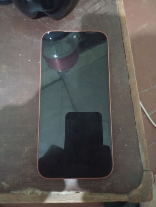 Продам iPhone 17 pro max android в хорошем состоянии