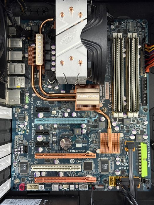 Placa baza Gigabyte GA EP 45 - DS4 soket LGA 775