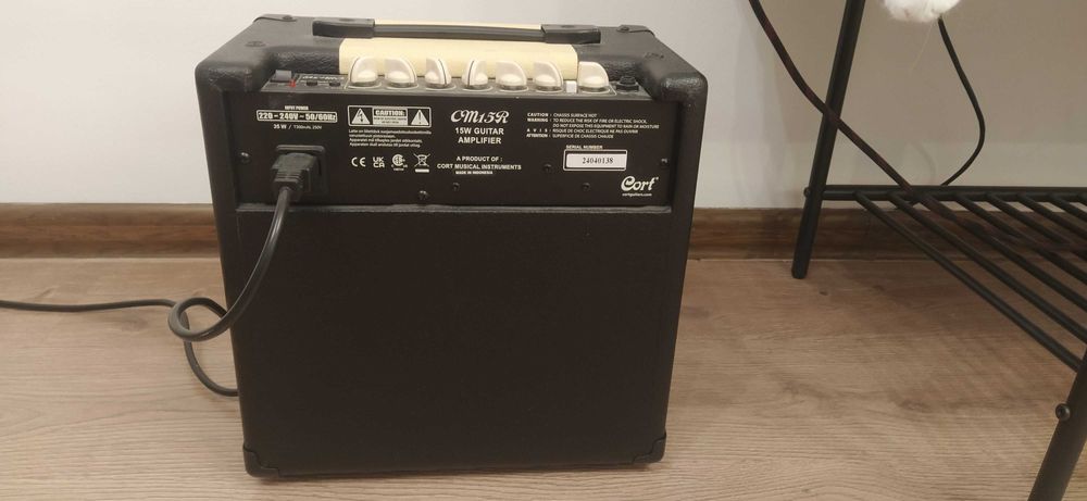 Комбоусилитель Cort cm15r
