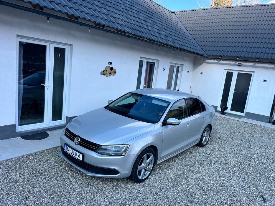 VW Jetta 1.6 TDI, sistem Viper (pornire-oprire din casa)
