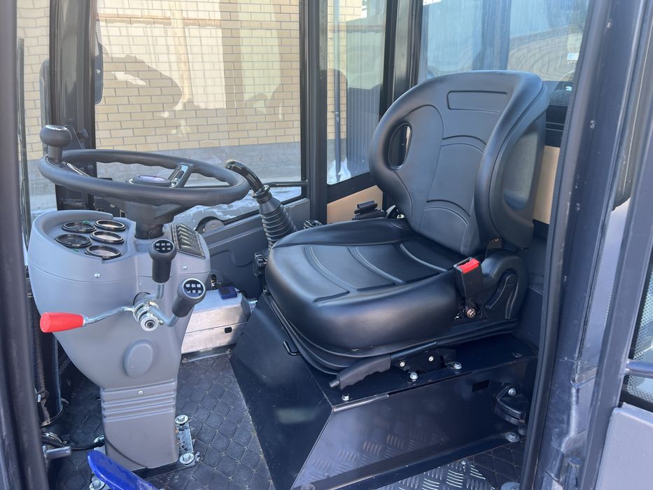 Продам  погрузчик  новый