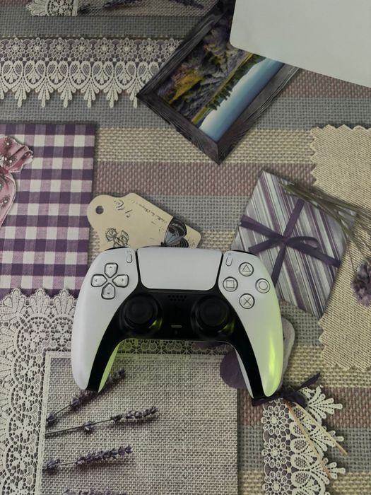 Vând PlayStation Digital Edition