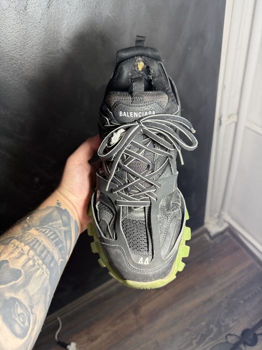 Balenciaga track