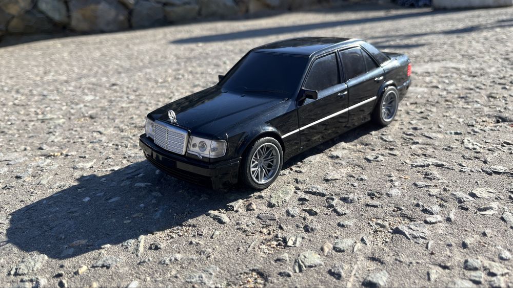 Мерс 124 на радиоуправлении