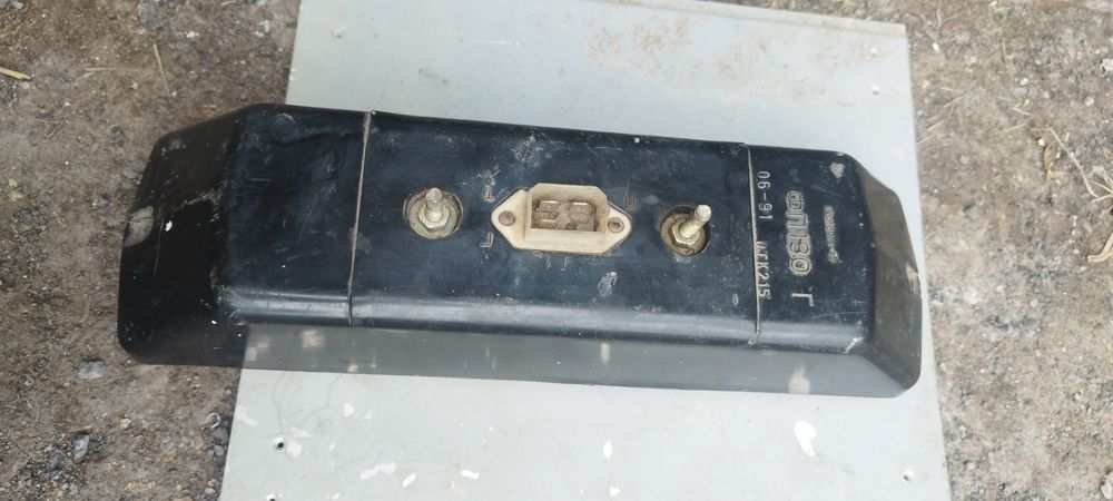 Продам зеркала и плафон