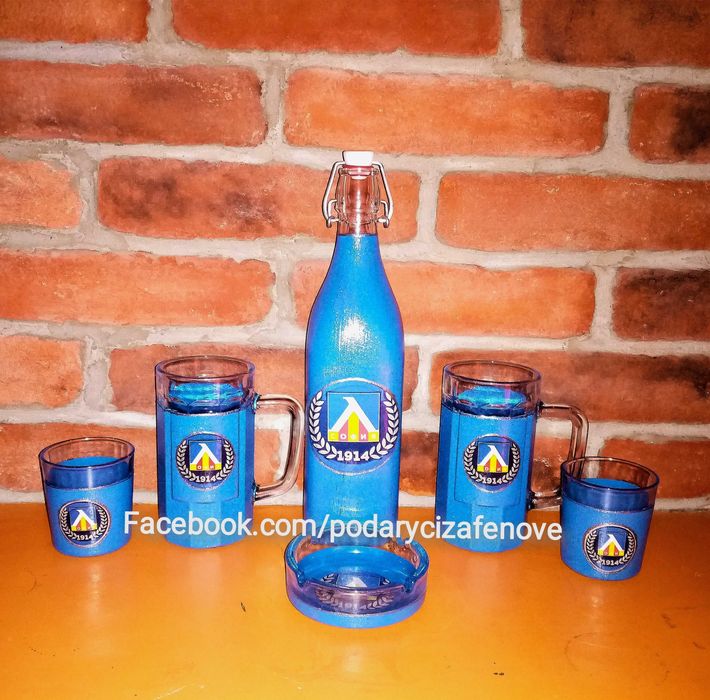 Подарък за фен на "ЛЕВСКИ"- Ръчно декорирана бутилка