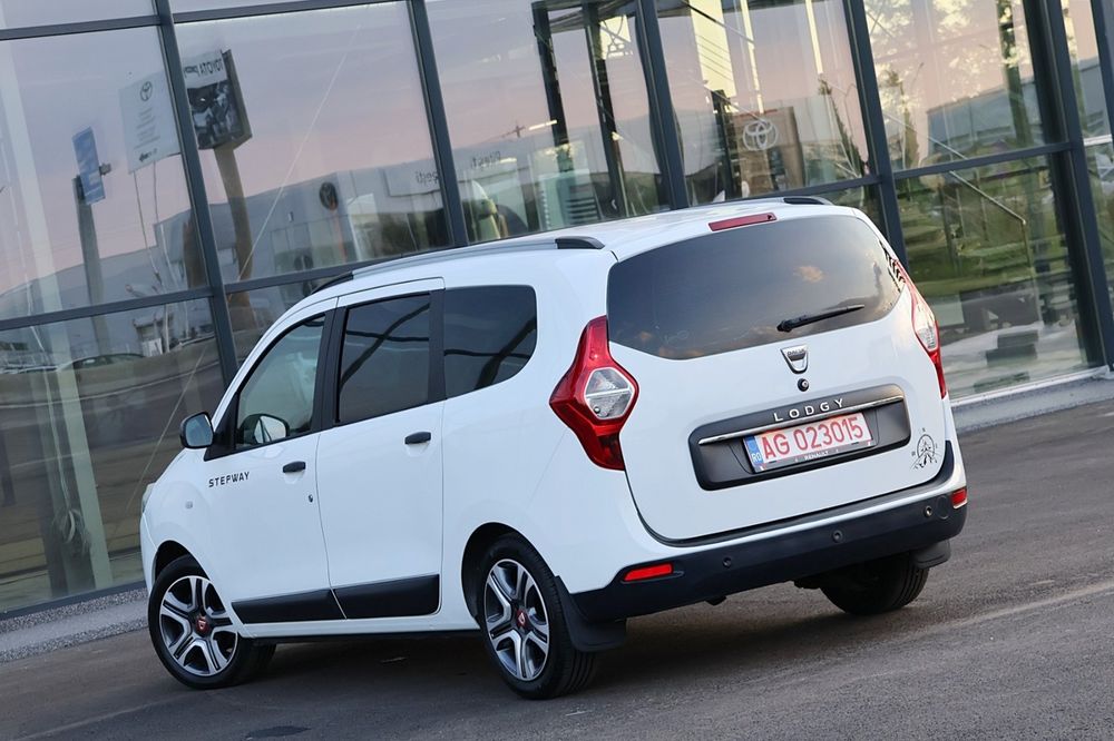 Dacia logdy 1.5.dci //7 locuri An 2020//import recent