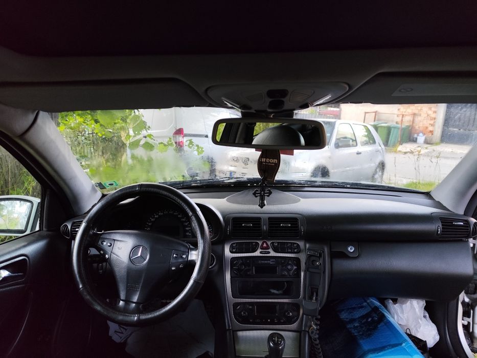 Продавам Mercedes Benz c200 CL203