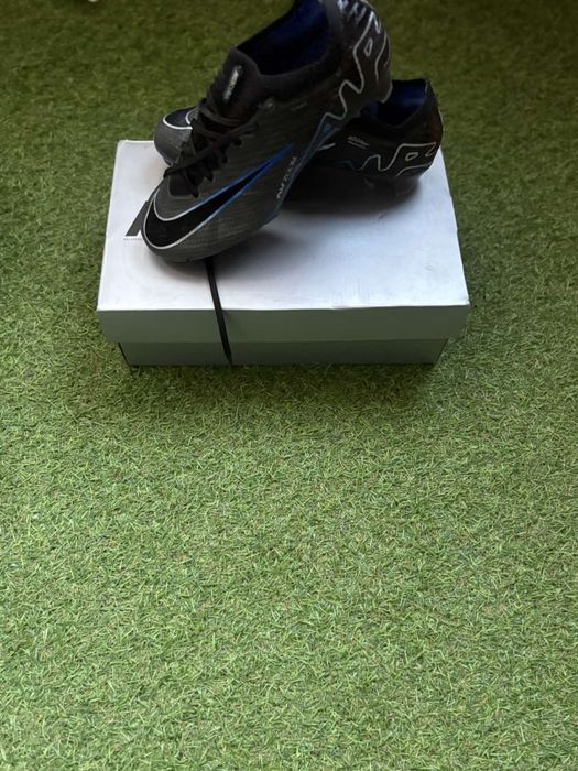 Nike Elite футболни бутони