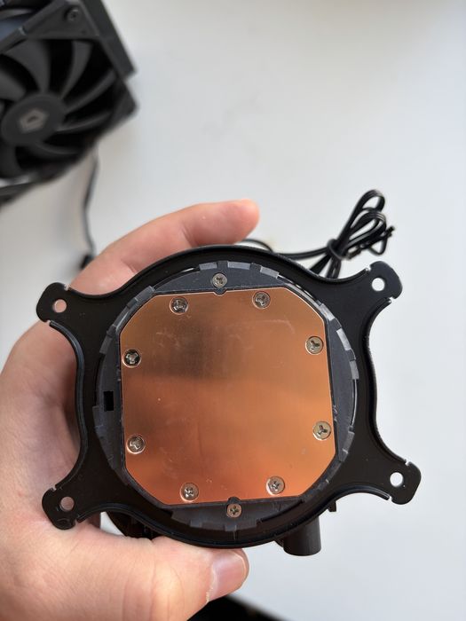 Продам водянку ID-Cooling FX240 Pro Black