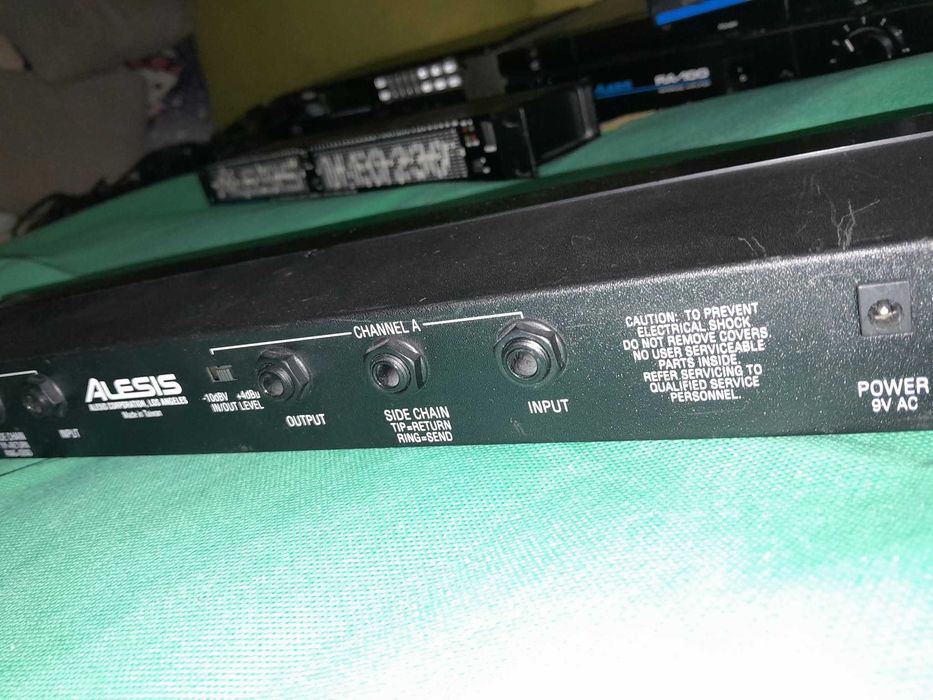 Професионална ретро аудио техника и ефекти – Roland, Alesis, DigiTech Tc Electronics