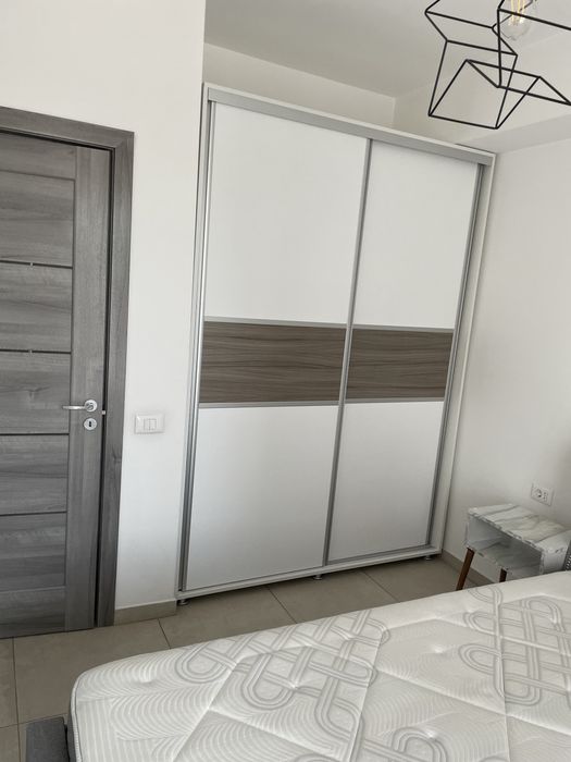 Inchiriez Apartament 3 camere nou