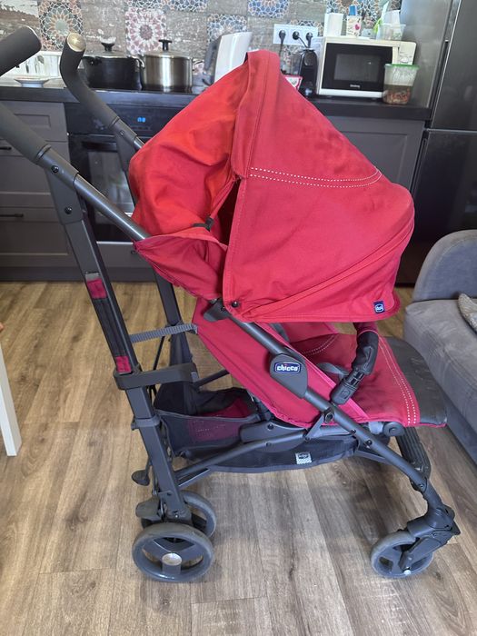Продам коляску chicco