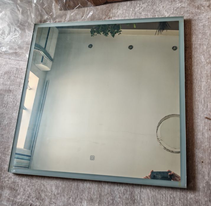 Огледало за баня с лед осветление 80×80 см вграден подгрев и bluetooth