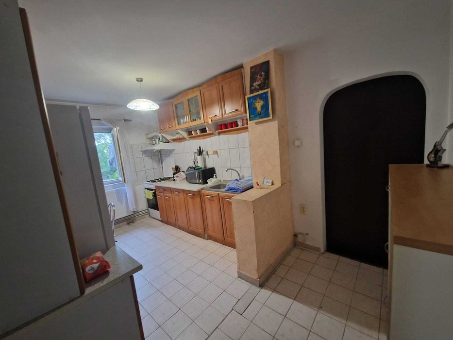 Apartament cu 3 camere decomandate – 70 mp | Spațios, mobilat și utilat