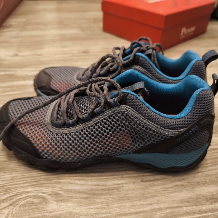 Продам обувь HUMTTO