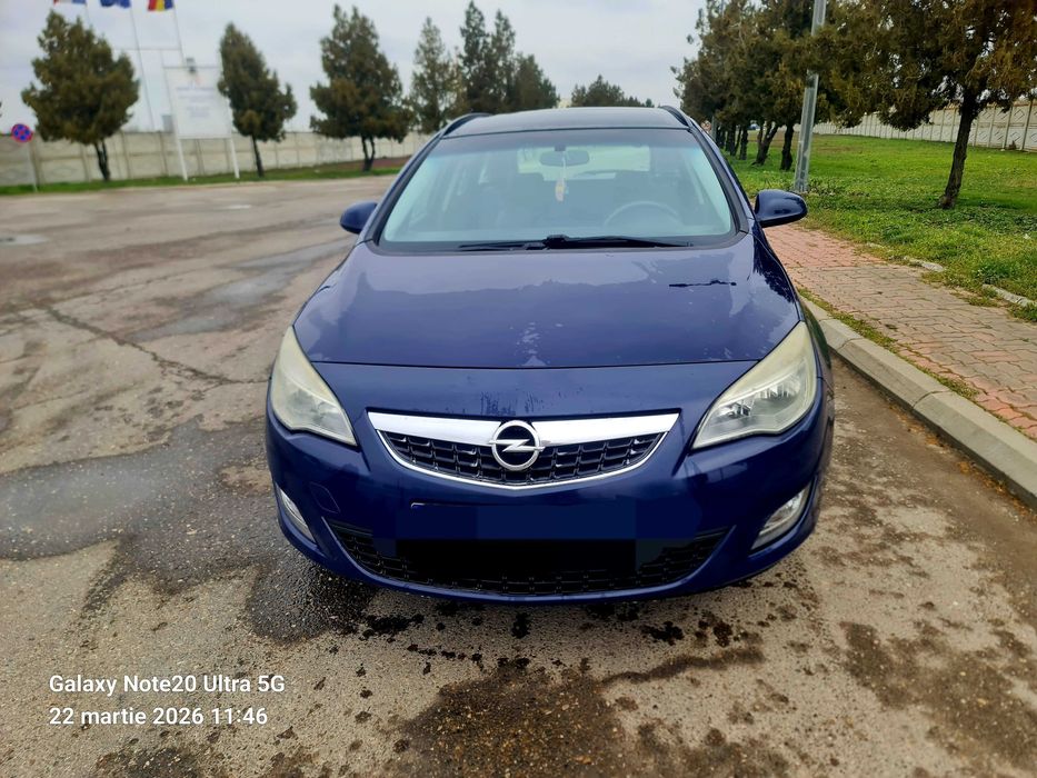 Opel astra j 2011