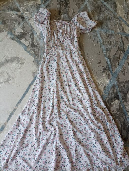 Женская одежда..