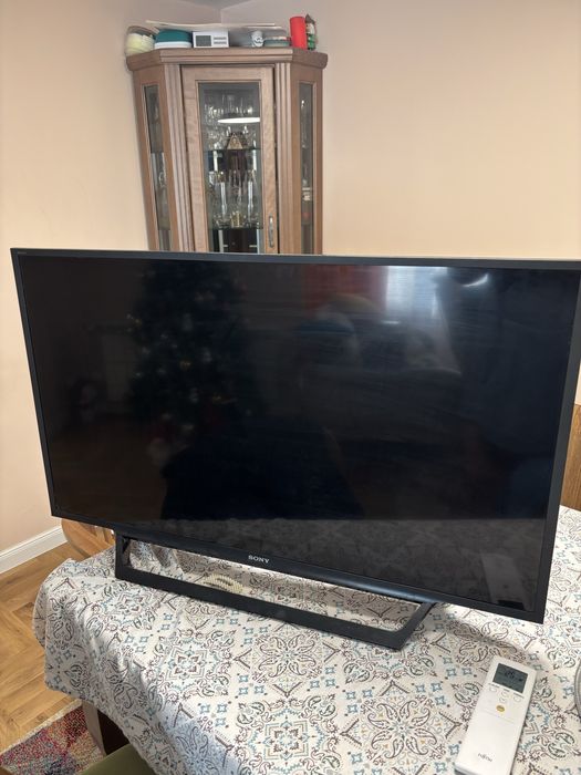 Счупен телевизор Sony 40 KDL-RD450
