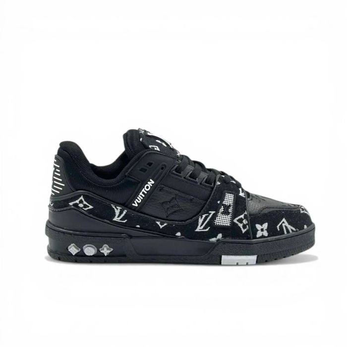 Adidasi LV model nou