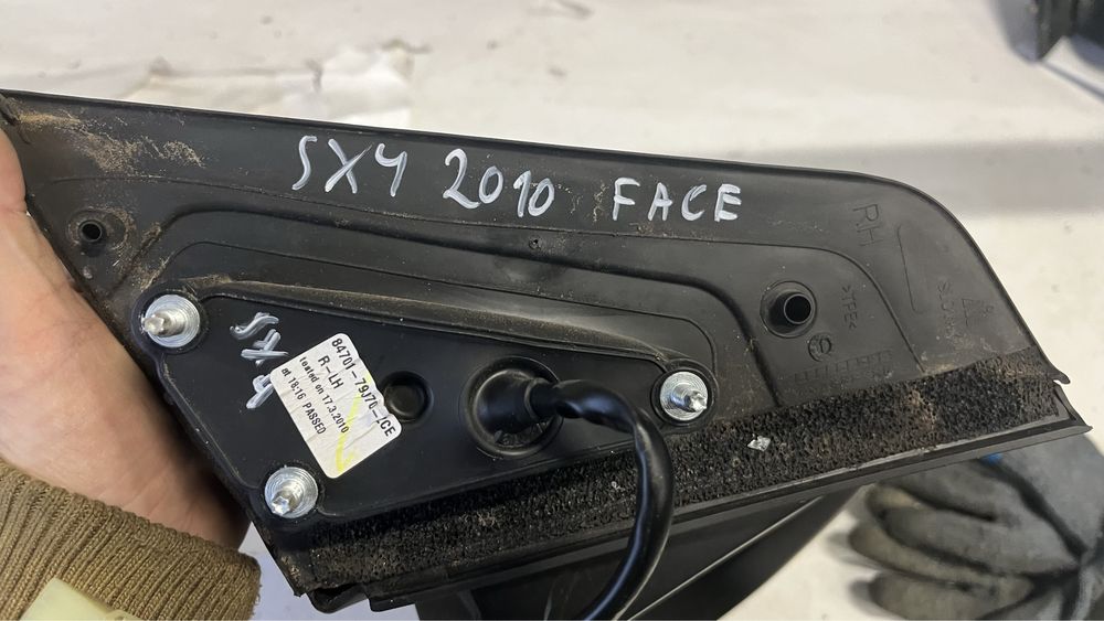 3 броя ляво и 3 броя дясно огледало и капак Suzuki SX4