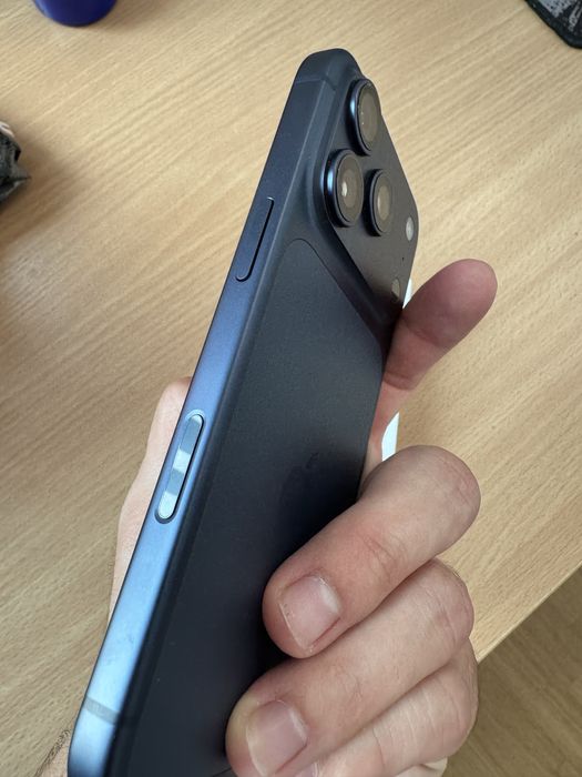 iPhone 17 pro - Blue 256 GB