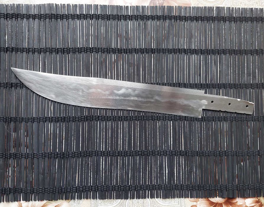 Заготовка за нож, дължина на острието 30 см.