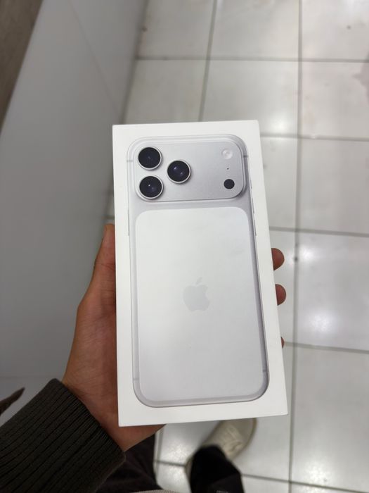 Iphone 17 pro max Sotiladi Srochna