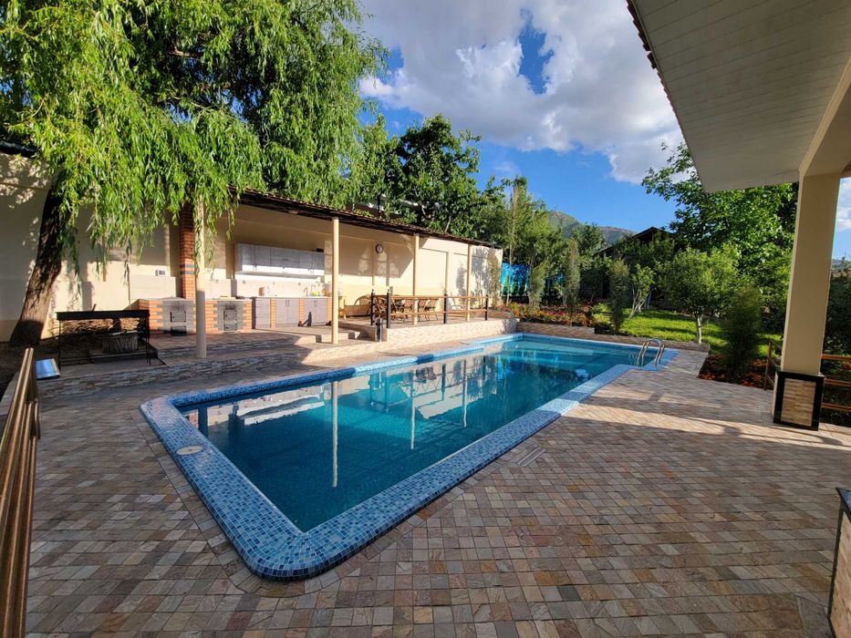 Продаю дачу в Чимгане (готовый бизнес)