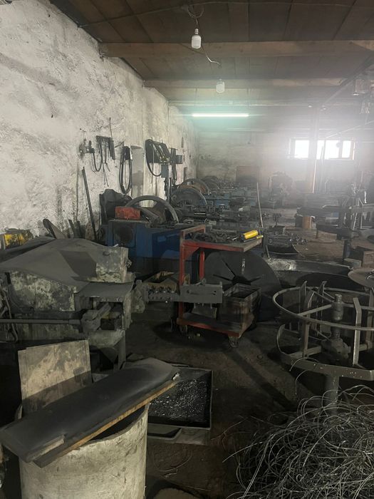 Se vinde fabrică de cuie