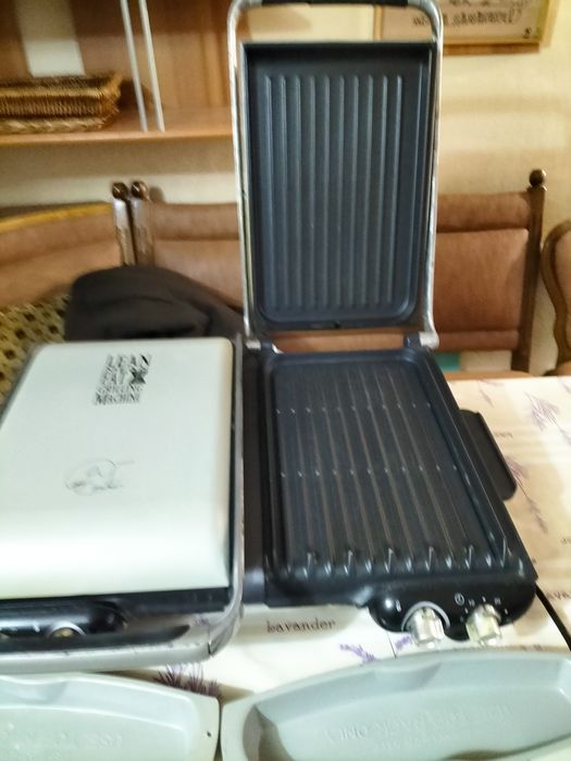 Grill electric cu doua compartimente