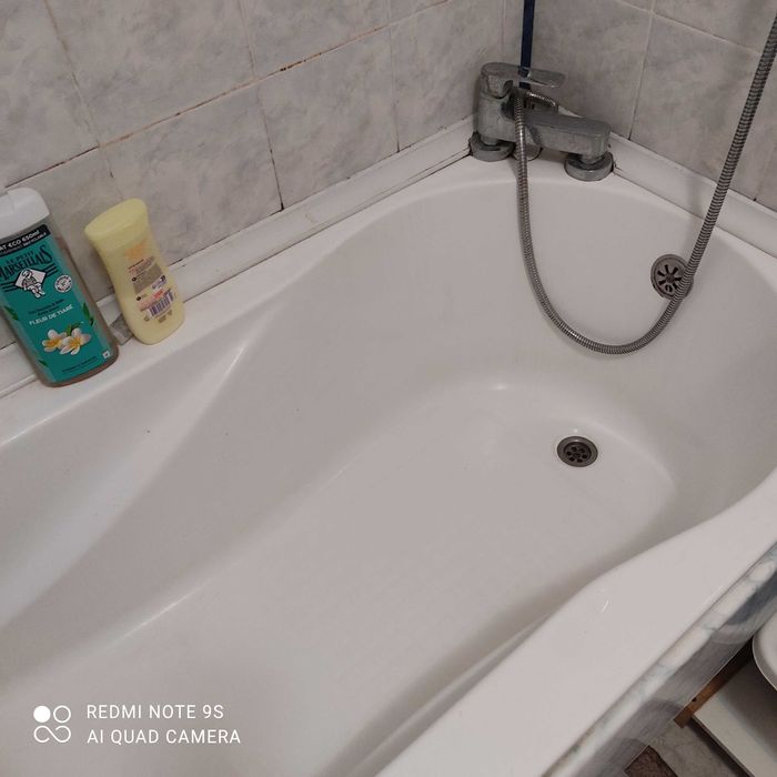 Vând cadă acril cu mască și baterie preț 100 lei, dimensiuni 160/70