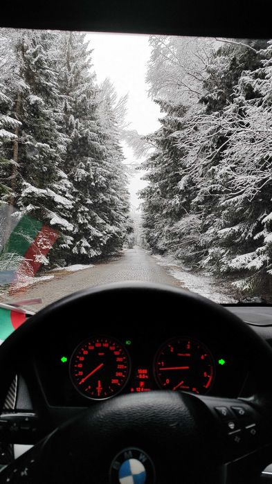 Продавам  си личният автомобил BMW X5 E70