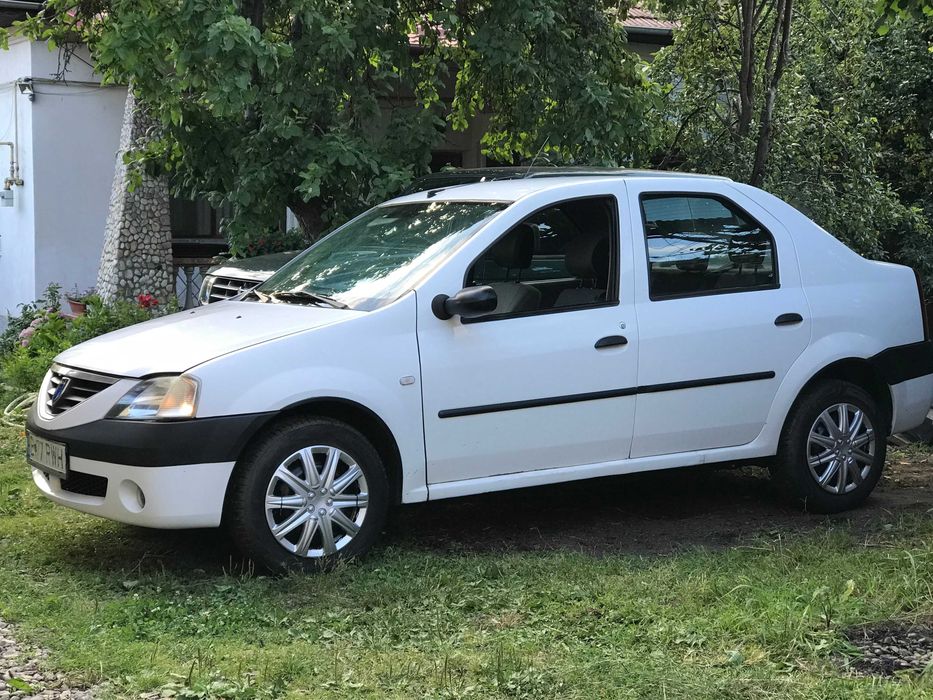 Vand Dacia Logan Laureat plus 1400 euro tel.0752.344.712