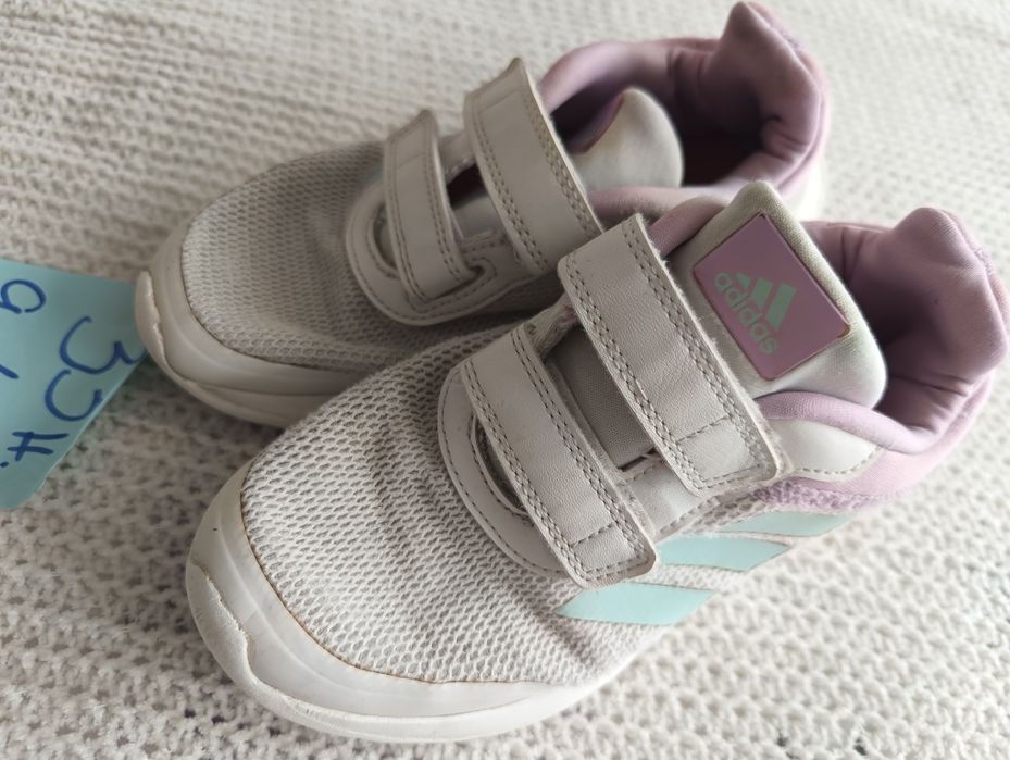 Маратонки 33 номер за момиче nike , adidas