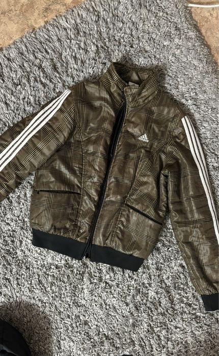 Ветровка адидас размер L