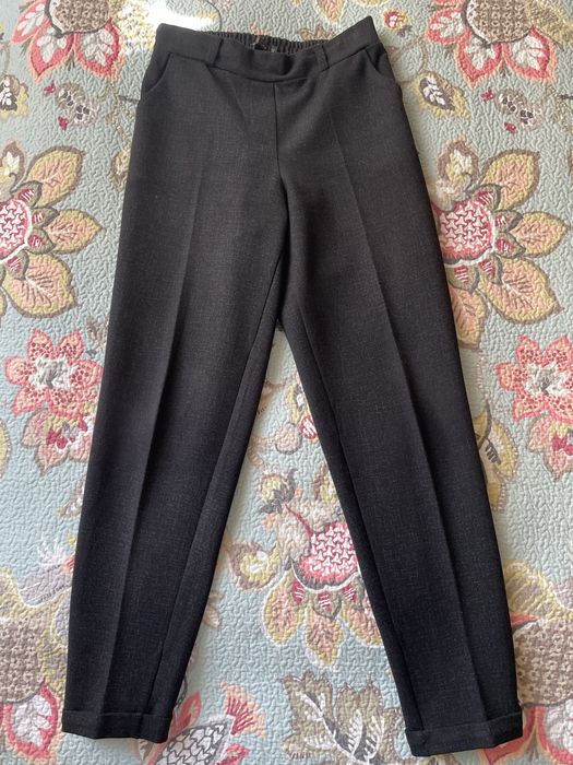 Брюки офисные. В отличном состоянии. Размер S (рос. 42-44)