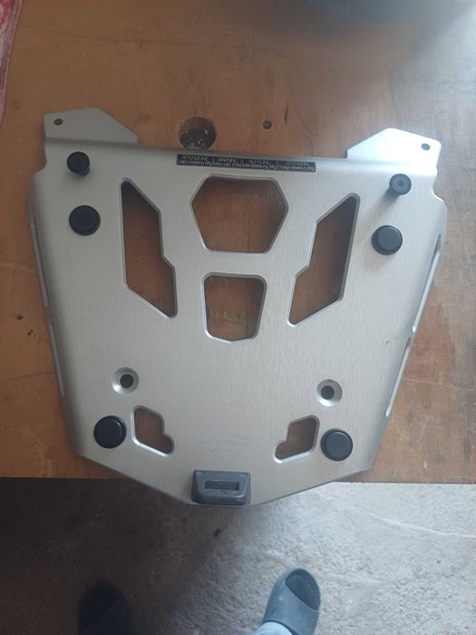 Крепление топкейса