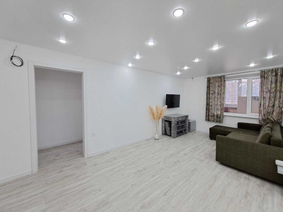 Продам 3 ком кв центре