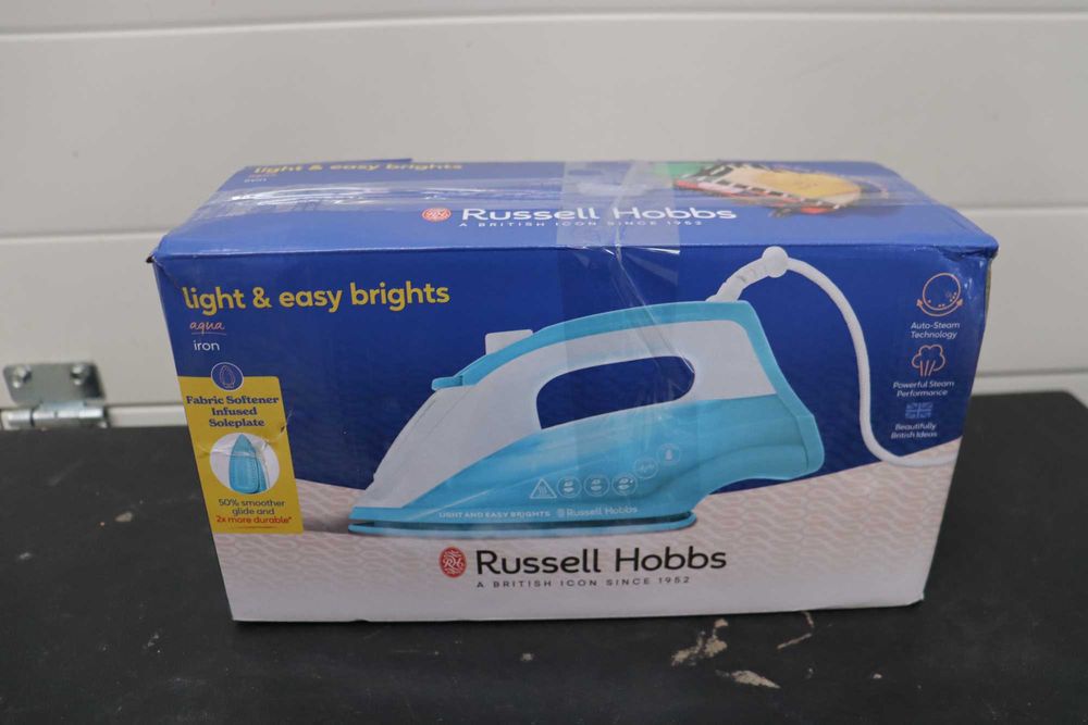 Парна ютия Russell Hobbs Light & Easy Brights, парен, 2400W, ПРОМОЦИЯ!