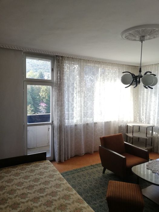 Дава се под наем Двустаен апартамент в Шумен, Център - 80 кв.м за 229.5 € - Снимка #1