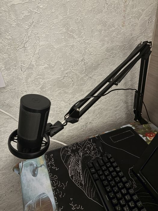 Микрофон с пантогрофом