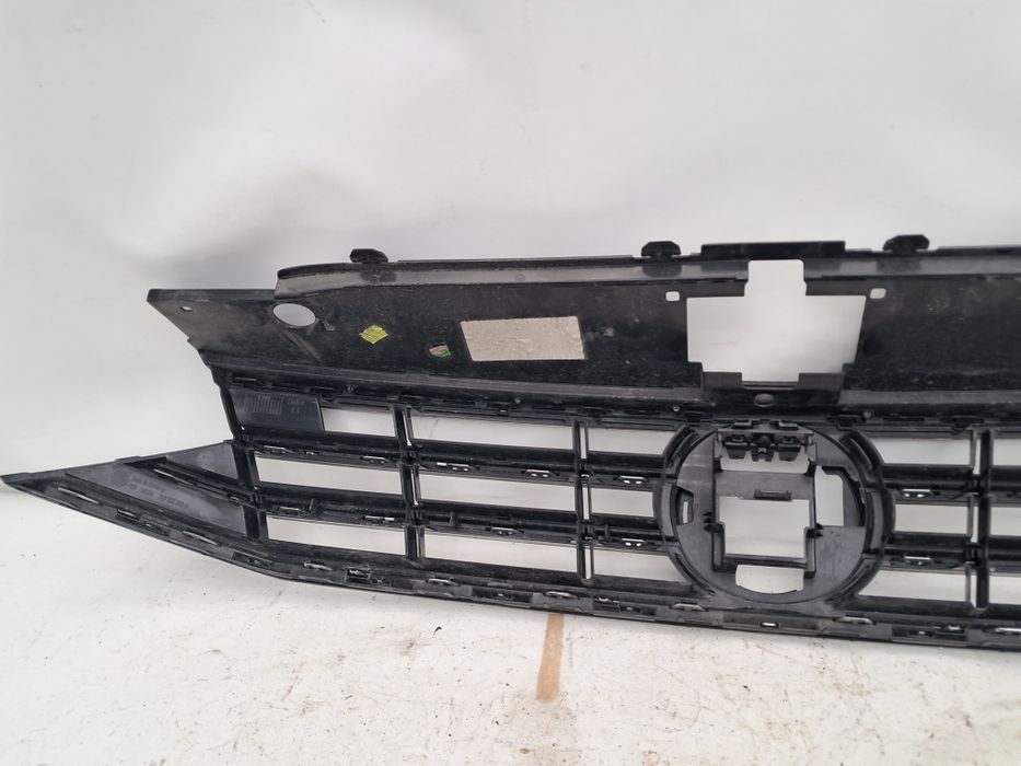Грил решетка Vw Passat B8