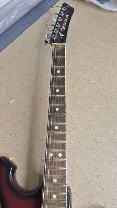 Электрогитара Урал.